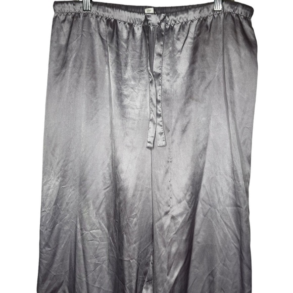 Victoria's Secret Pajama‎ Pants - Picture 2 of 6